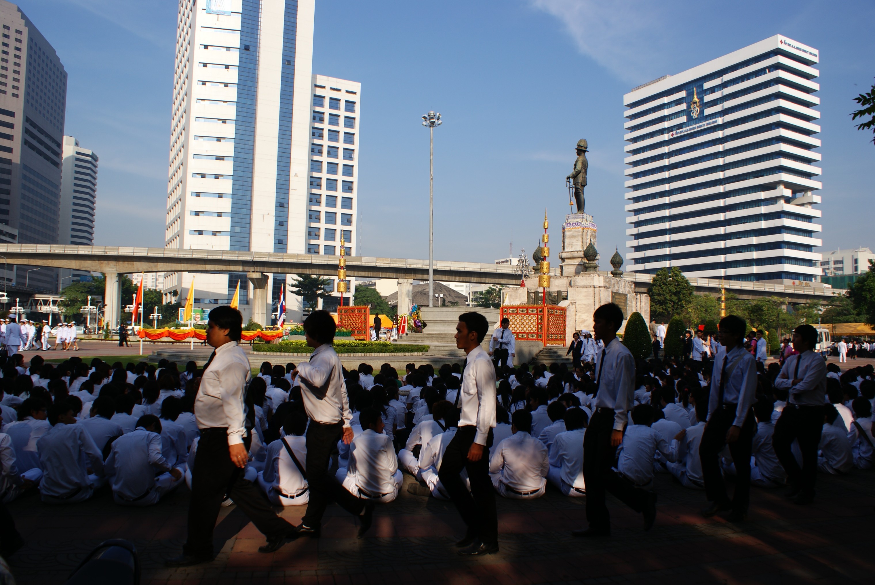 วันมหาธีรราช
2009