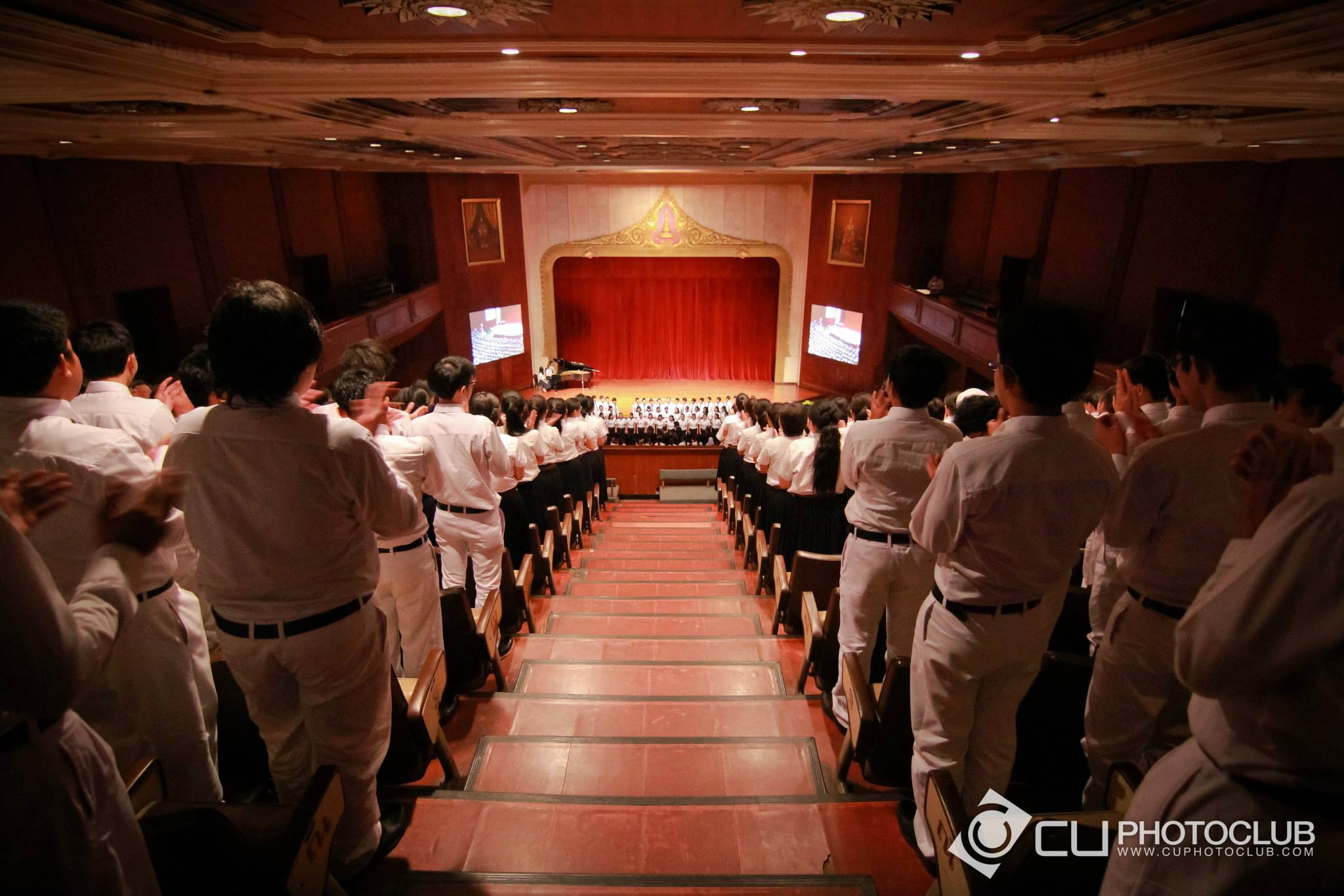 พิธีปฐมนิเทศและถวายสัตย์
นิสิตใหม่ 56
