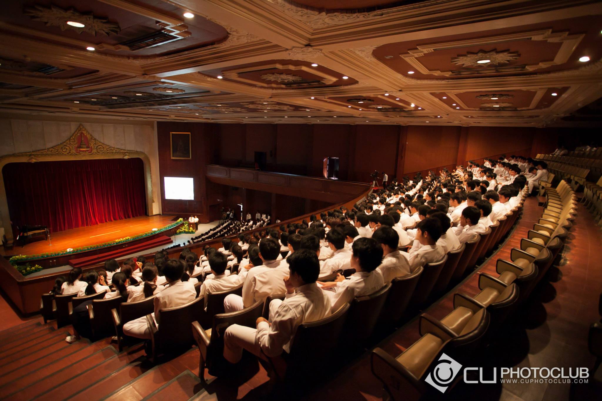 พิธีปฐมนิเทศและถวายสัตย์
นิสิตใหม่ 56