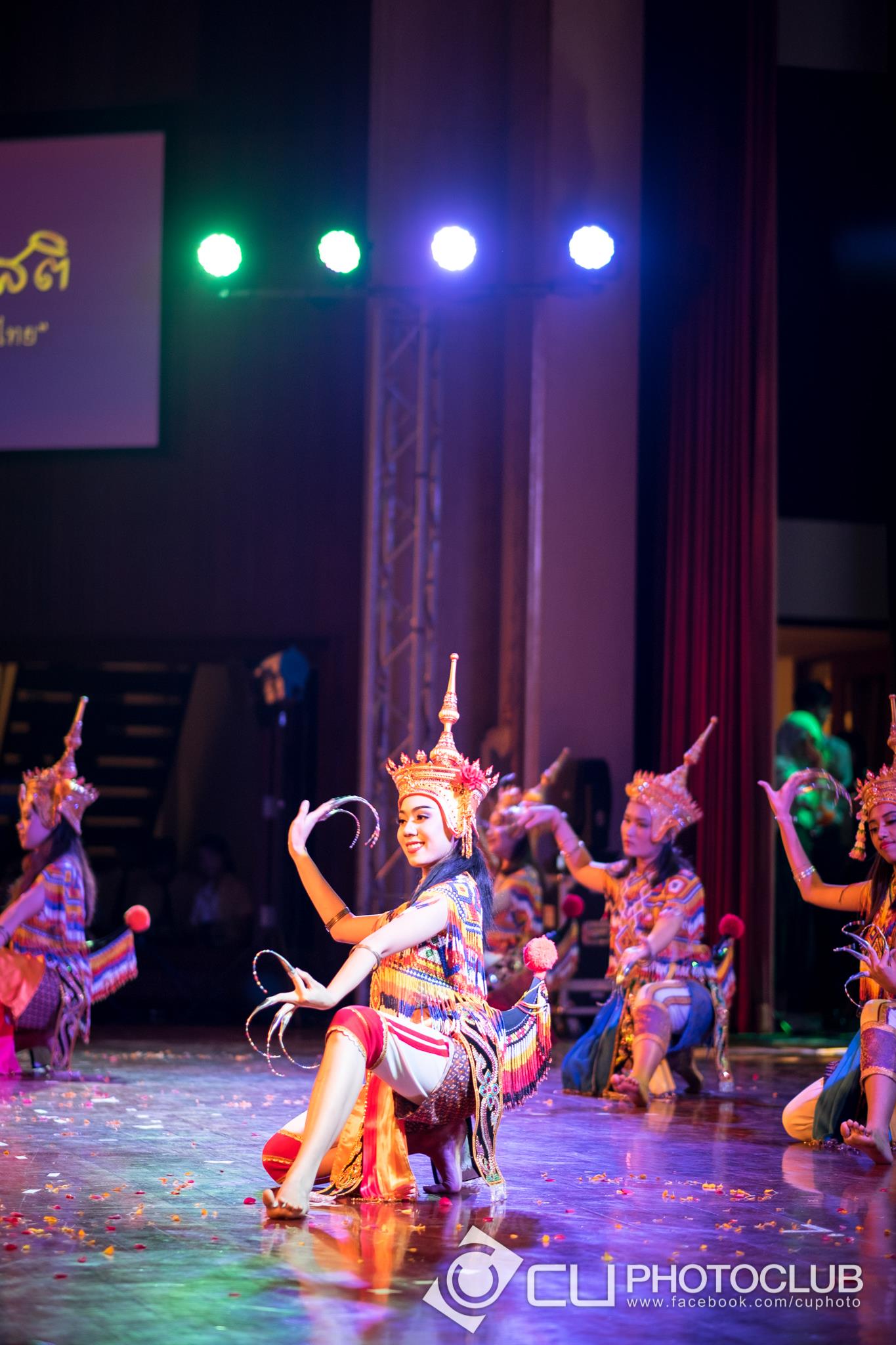 สืบปณิธาน ประสานไทย
