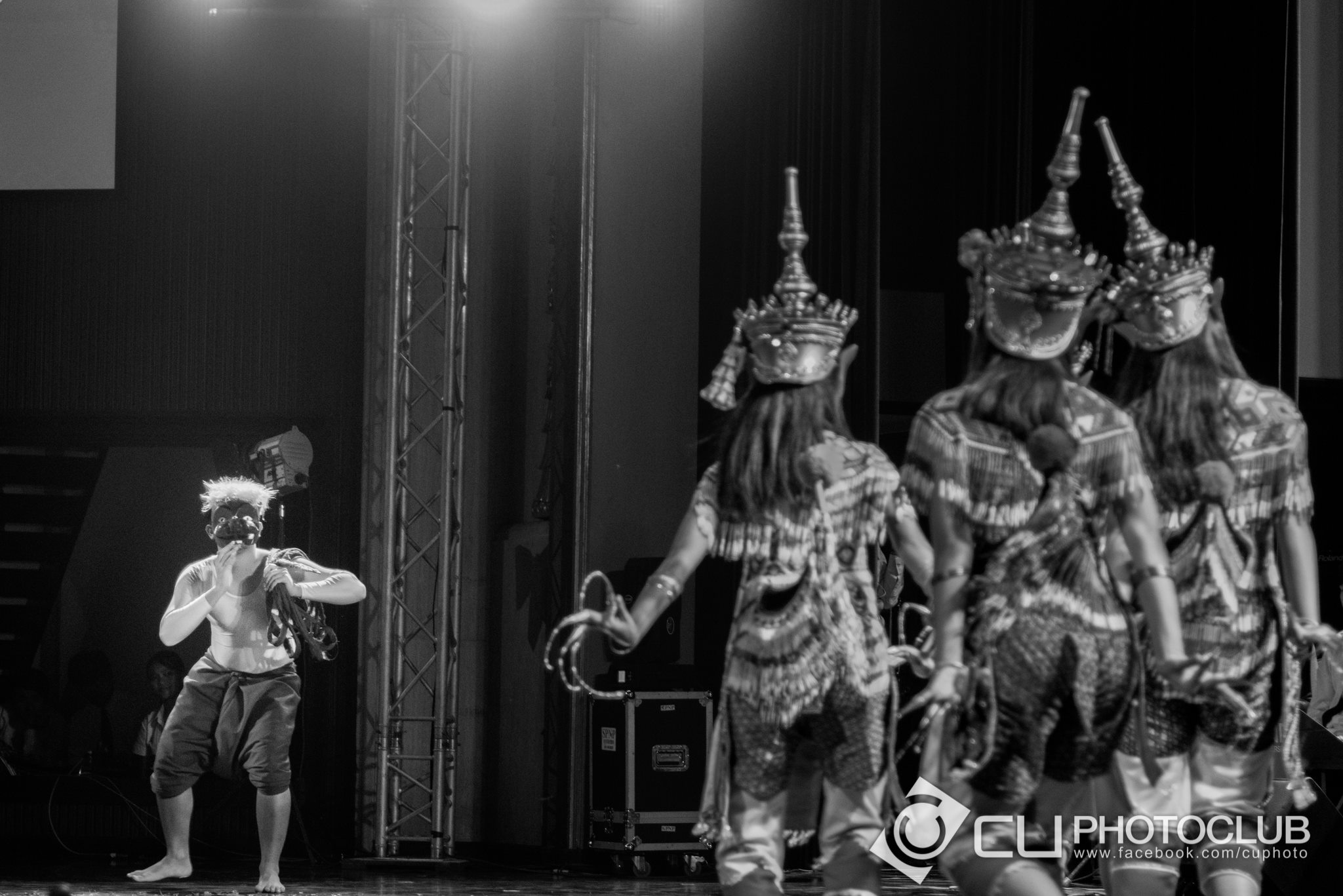 สืบปณิธาน ประสานไทย