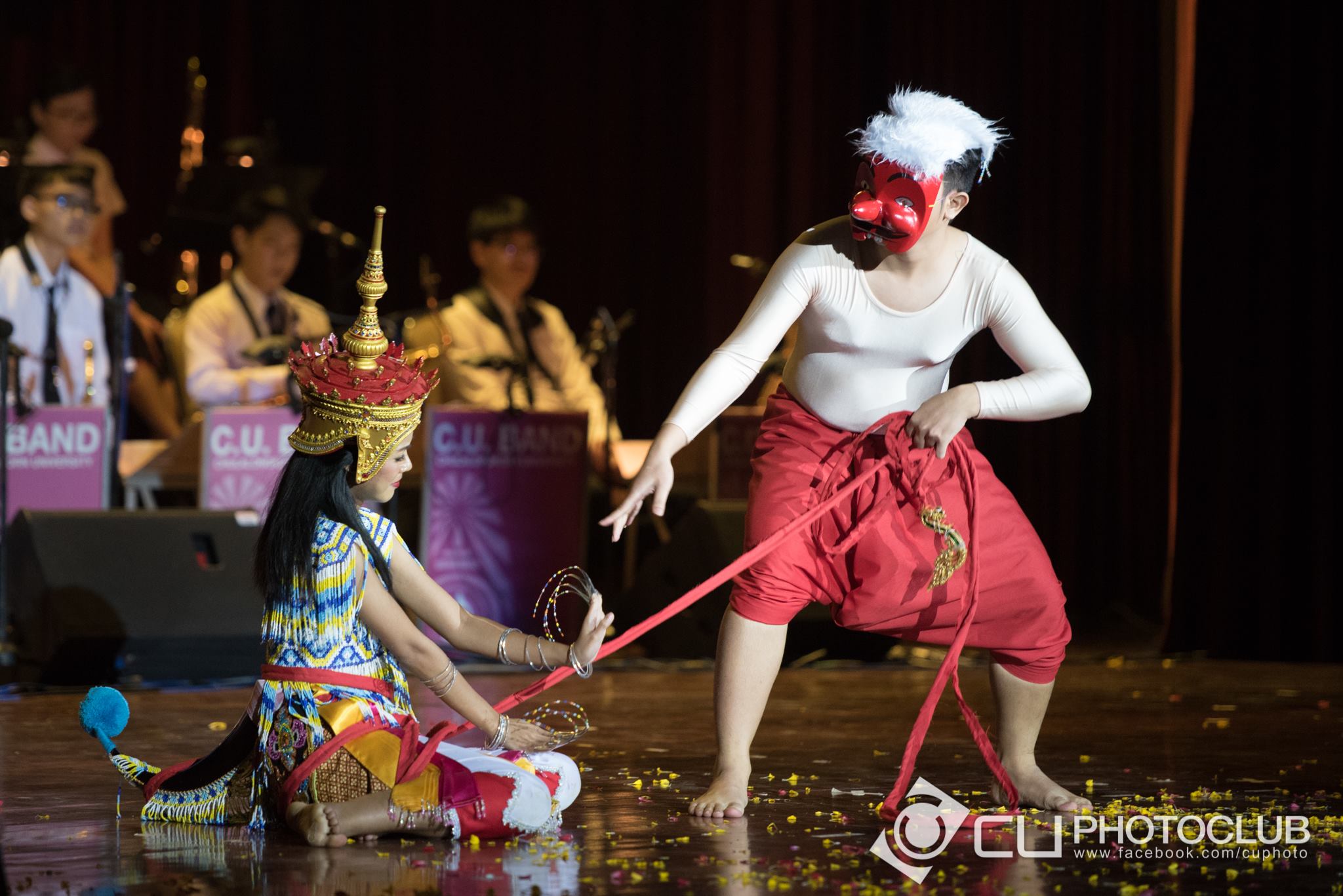 สืบปณิธาน ประสานไทย