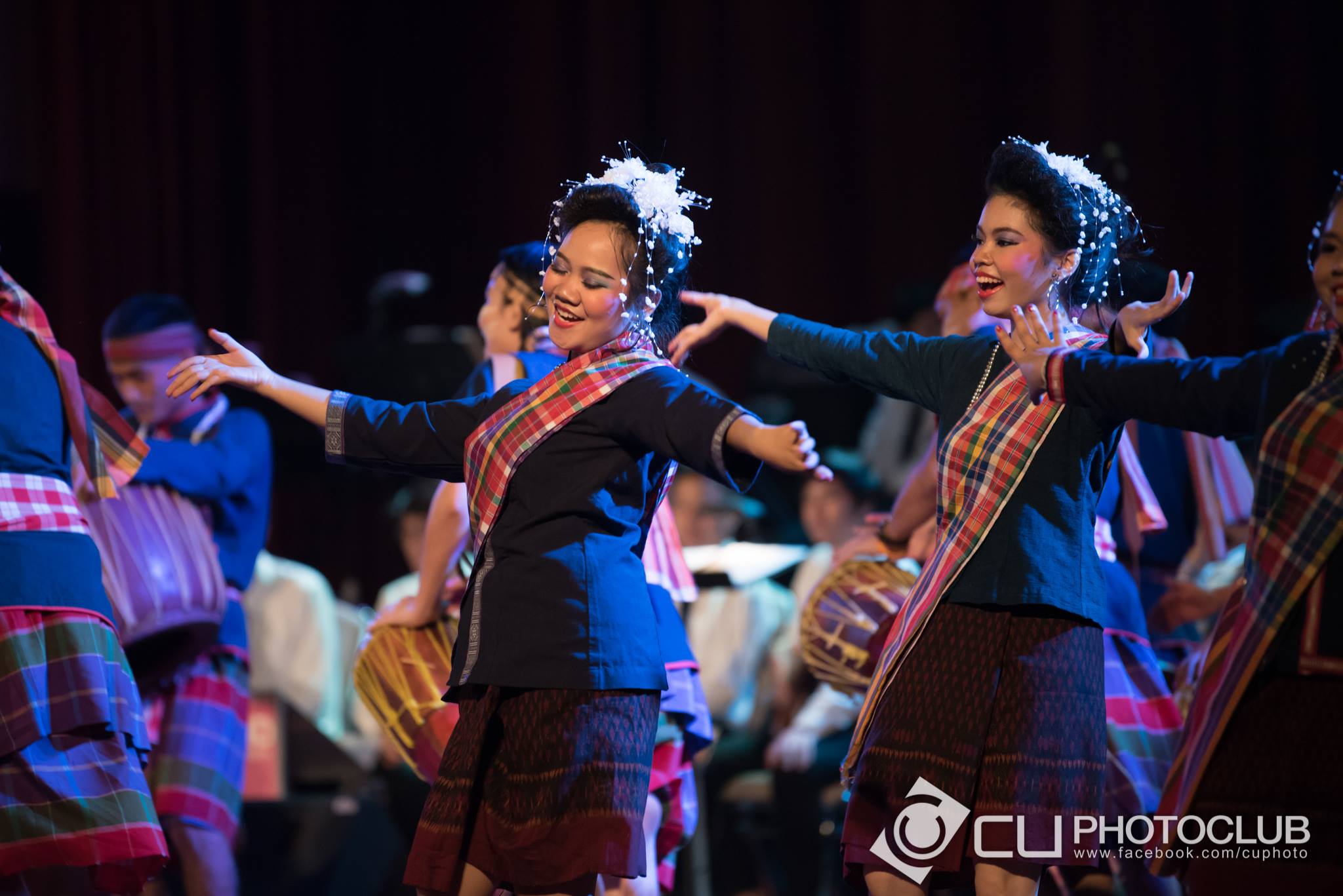 สืบปณิธาน ประสานไทย
