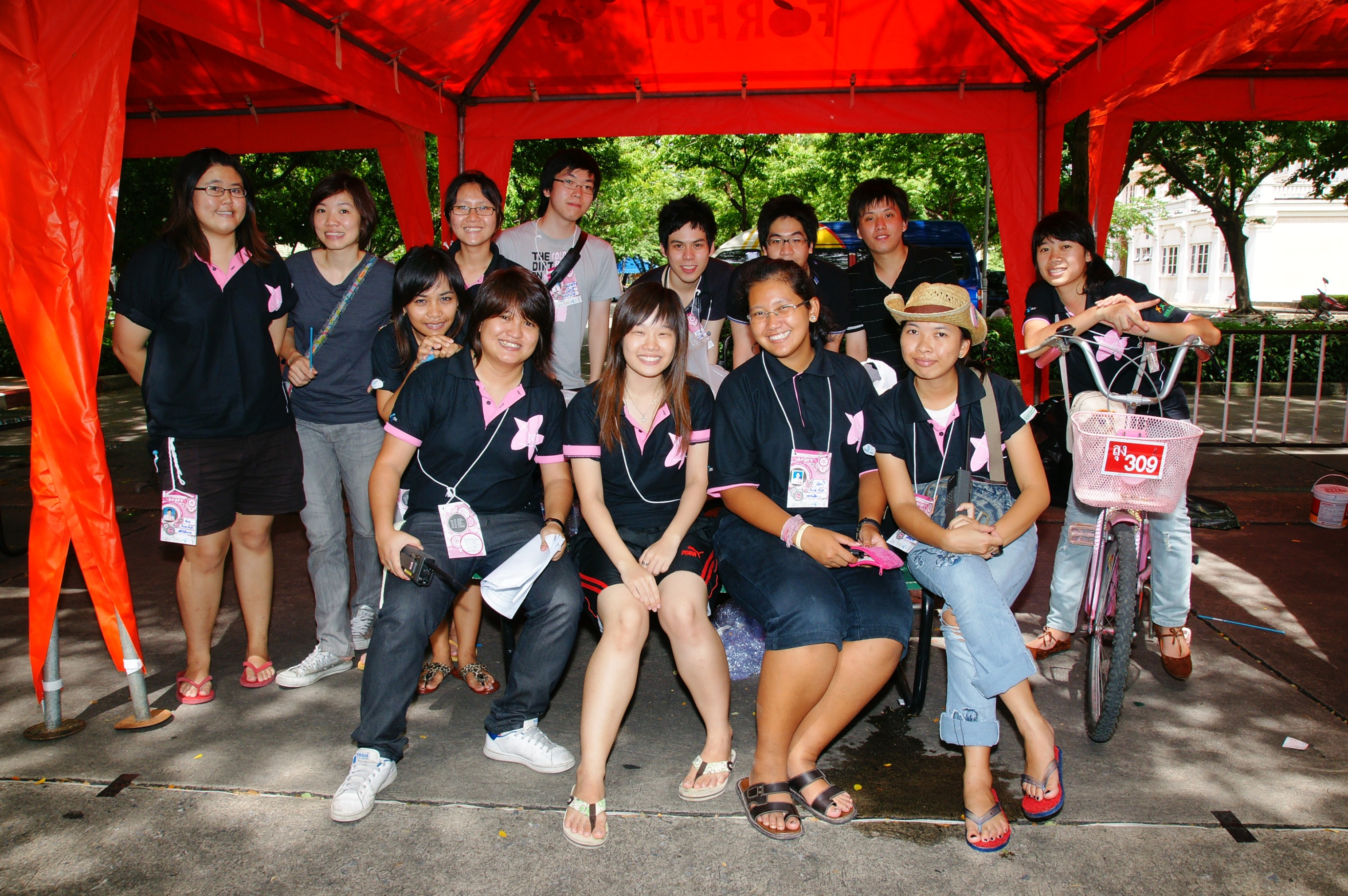 รับน้องเก้าใหม่
2009