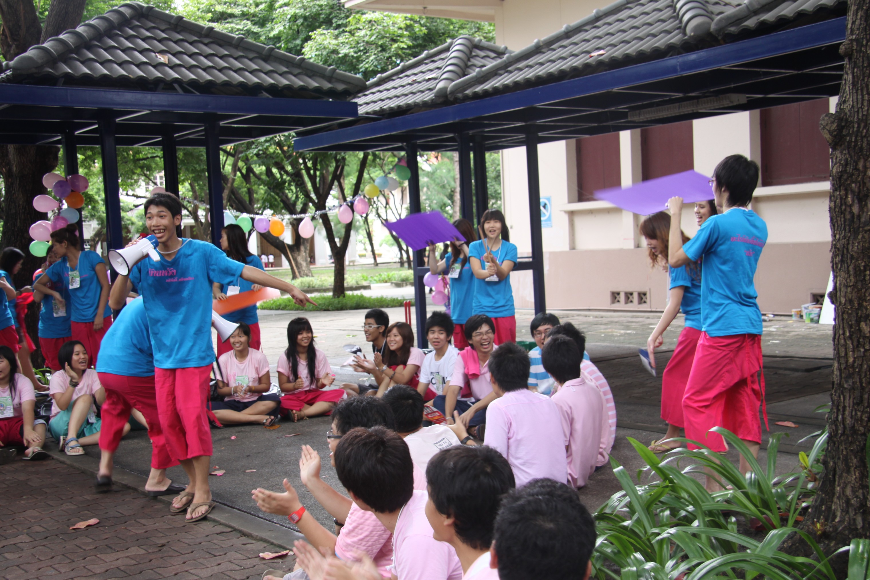 รับน้องเก้าใหม่
2009