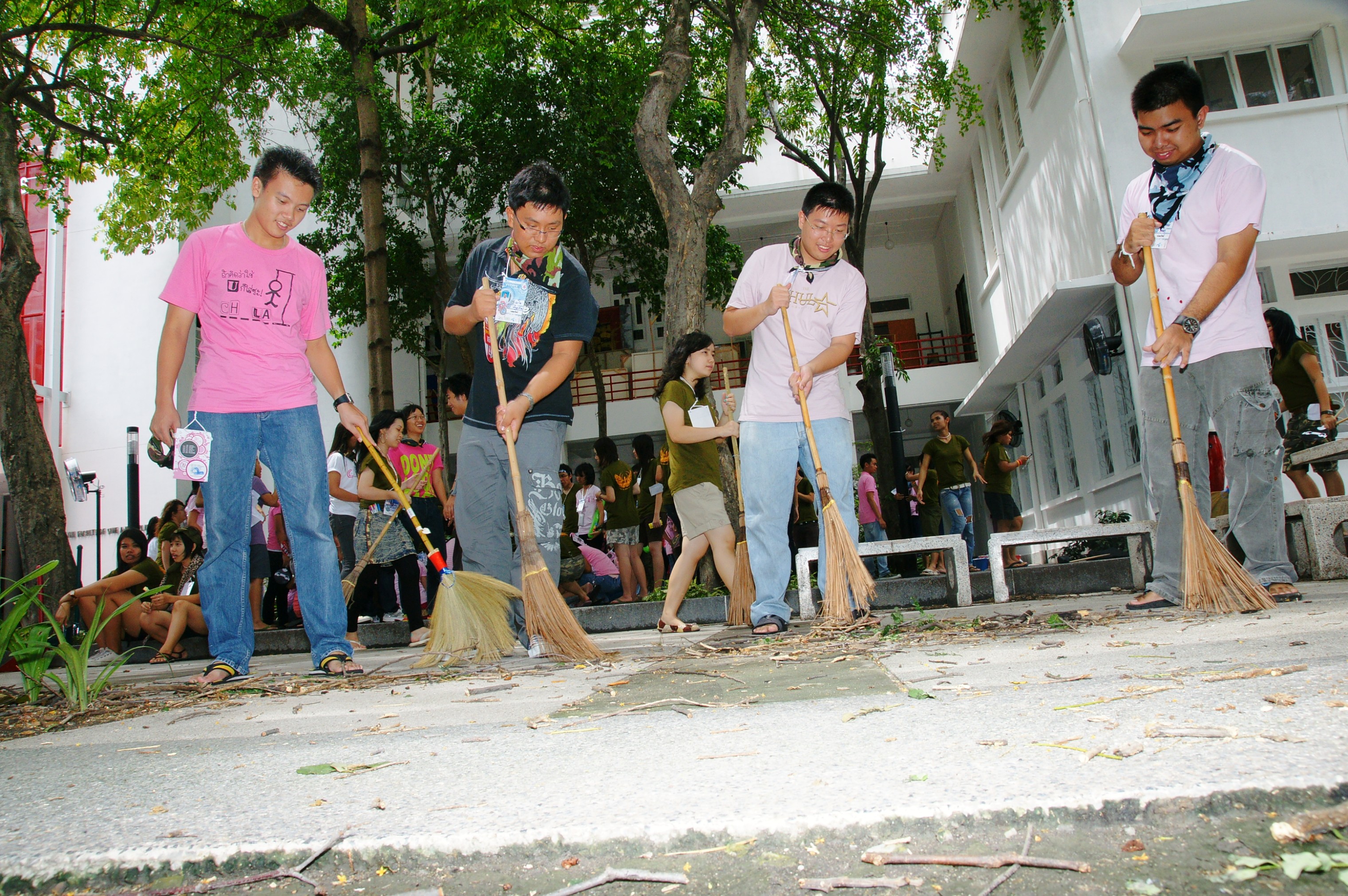 รับน้องเก้าใหม่
2009