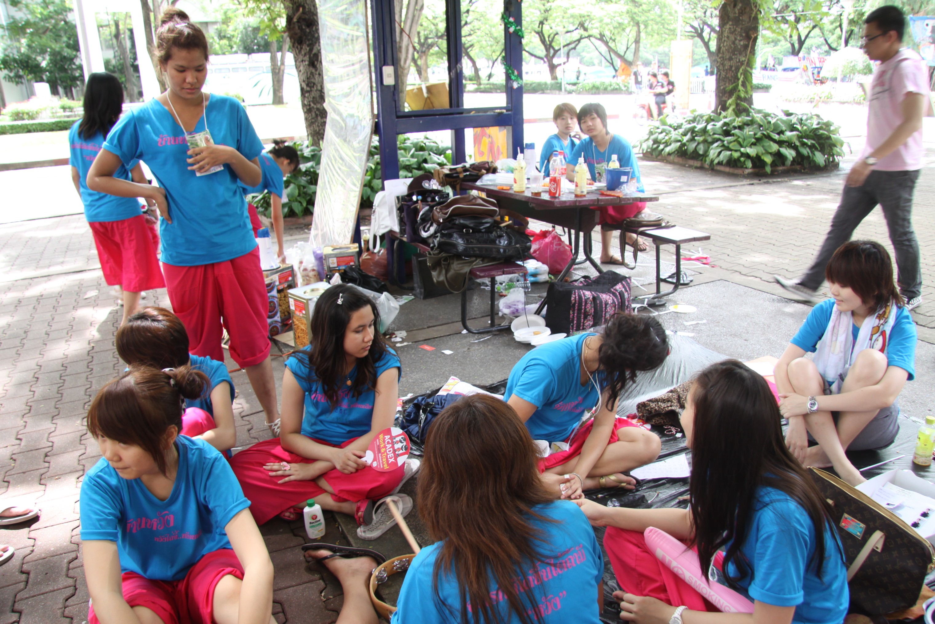 รับน้องเก้าใหม่
2009