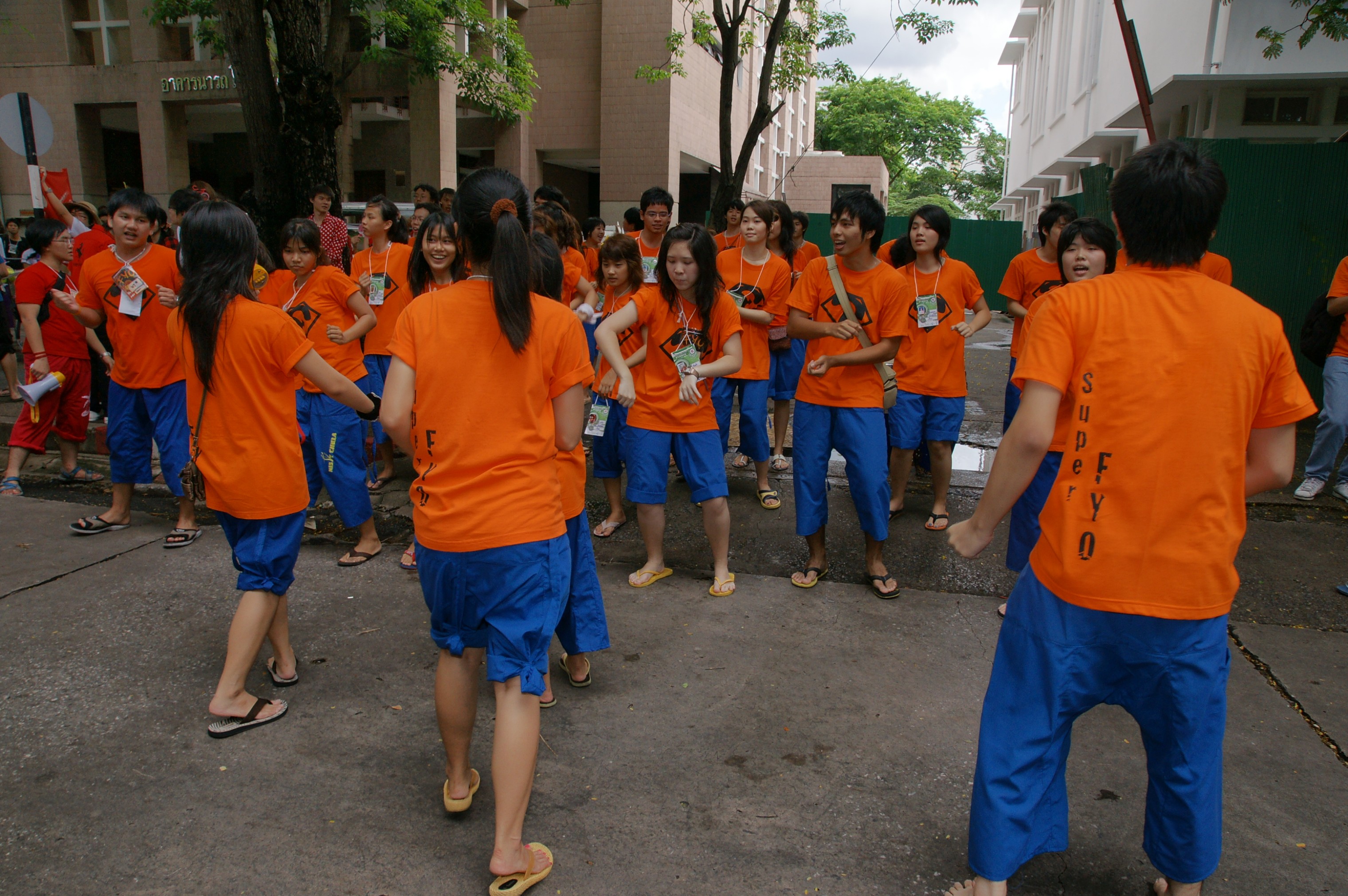 รับน้องเก้าใหม่
2009