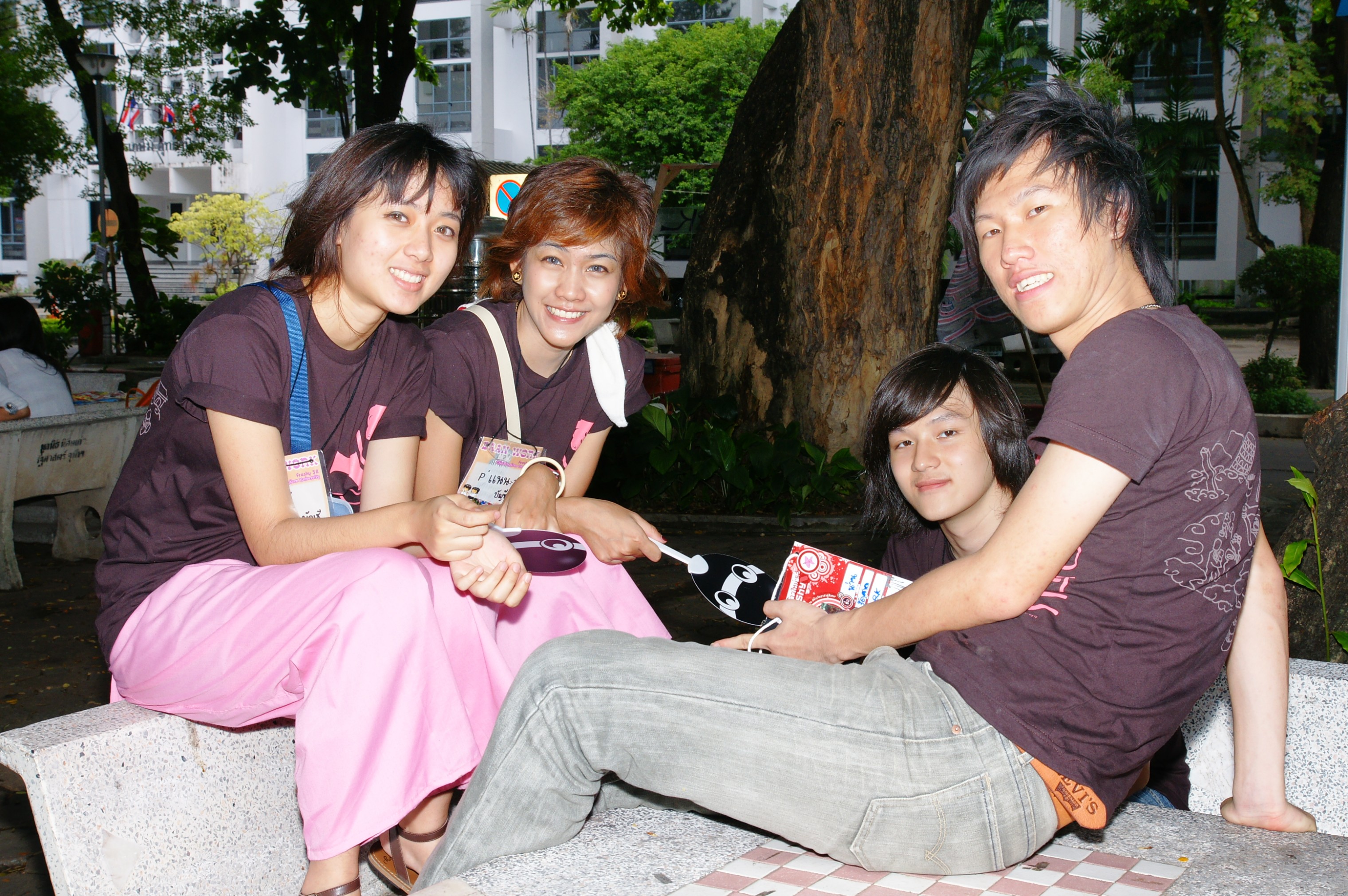 รับน้องเก้าใหม่
2009