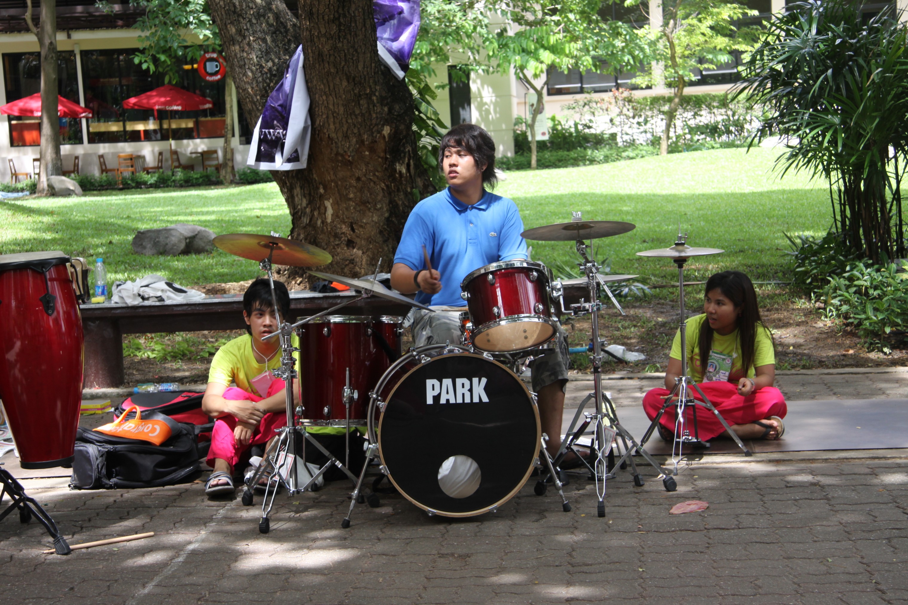 รับน้องเก้าใหม่
2009