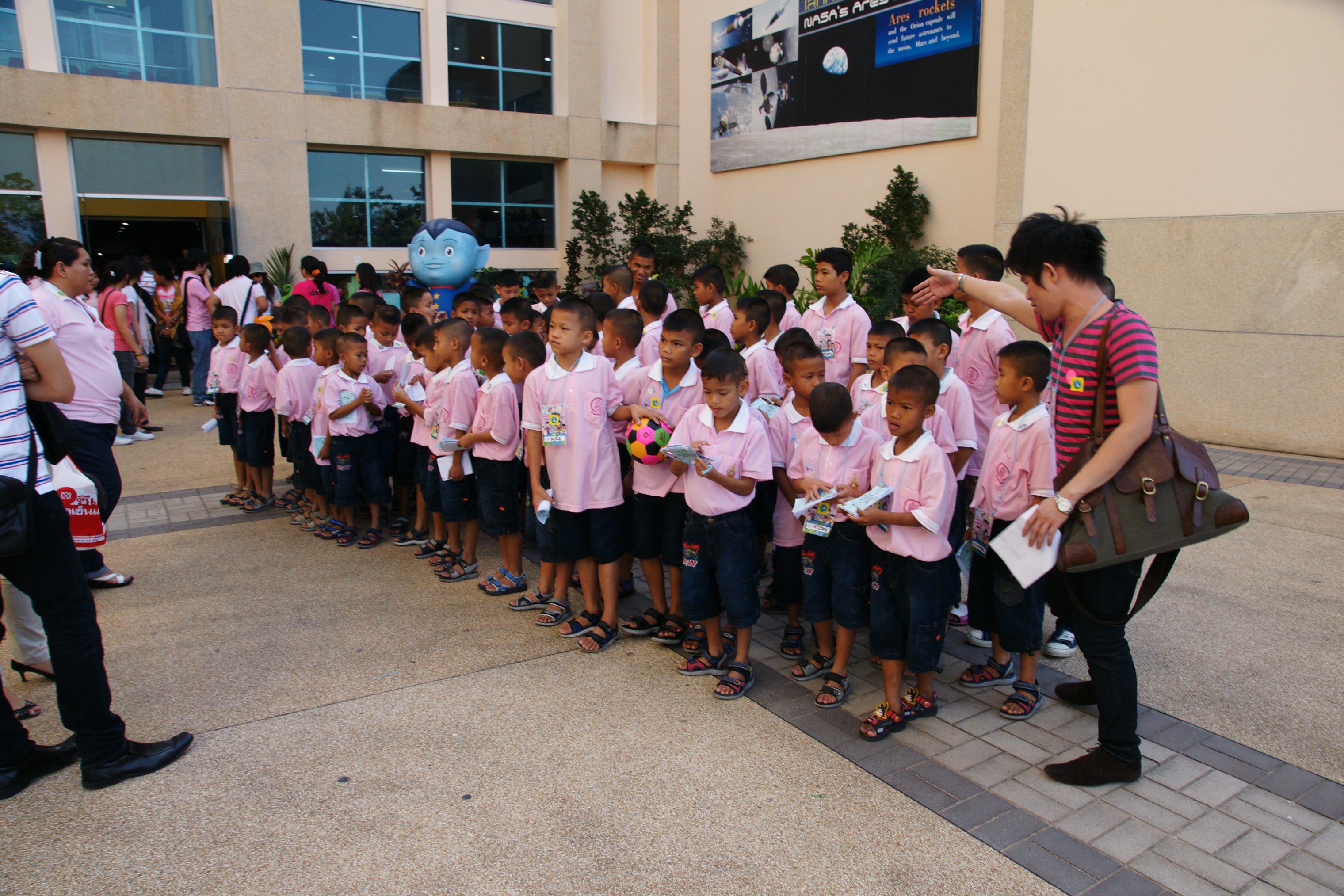 พาน้องท่องฝัน สานสัมพันธ์ผู้ดูเเล