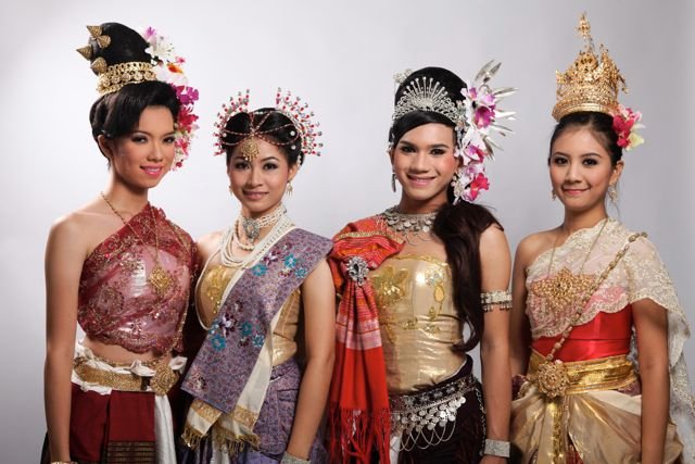 เปิดโลกกิจกรรม 
Day 1 (P1)