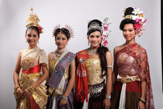 เปิดโลกกิจกรรม 
Day 1 (P1)