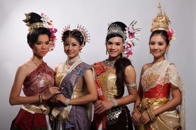 เปิดโลกกิจกรรม 
Day 1 (P1)
